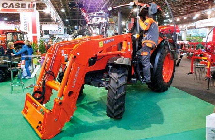 B3150  kompakt traktor